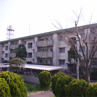 草加原町住宅